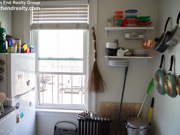 760 Huntington Ave #3 — Photo 4
