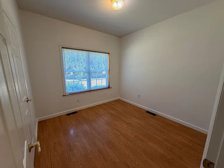 102 Sunset Dr — Photo 12
