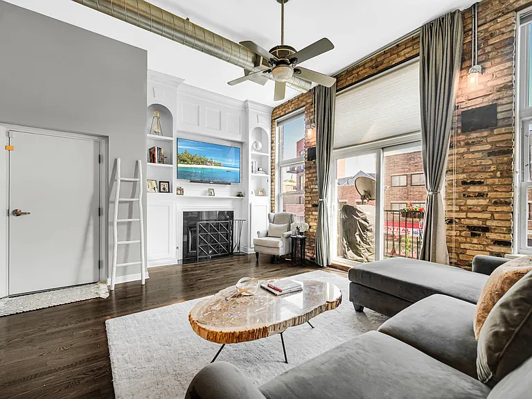 1454 W Fullerton Ave #2 — Photo 4