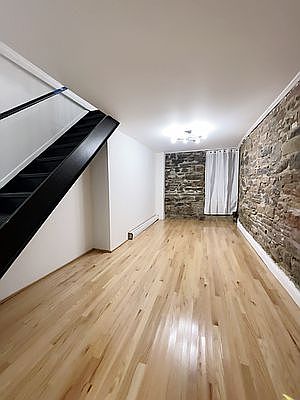 2nd image of 118 Suffolk St APT 1C