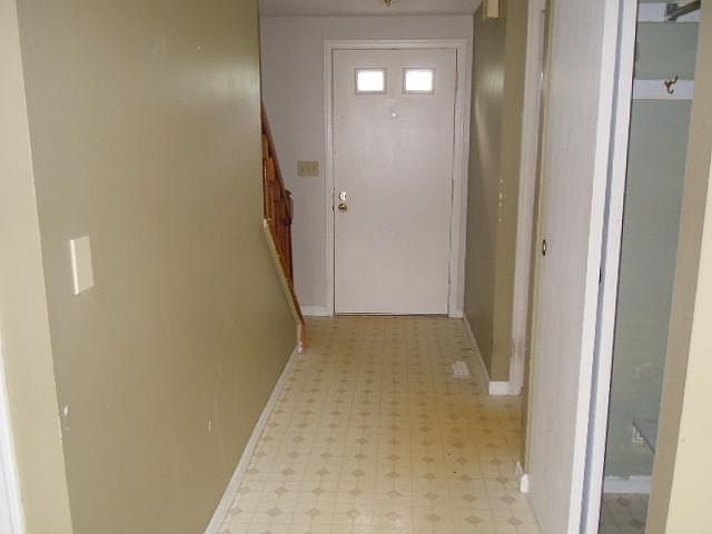 1st image of 355 Bexley Ct
