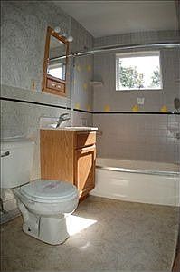 5th image of 76 Margaret St