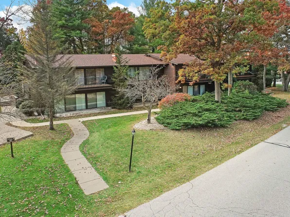 92 Red Chimney Rd Unit 3, Lake Geneva, WI 53147