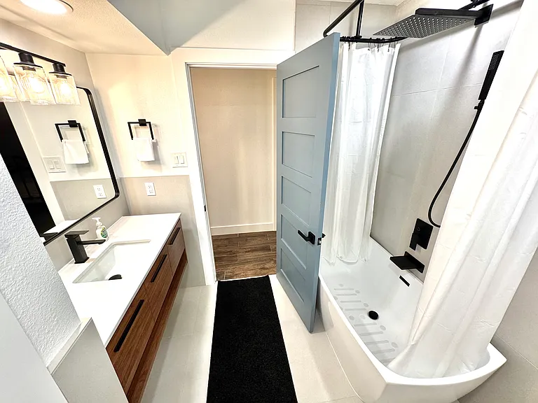 1817 Santa Barbara Dr — Photo 14