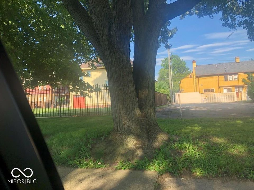 2nd image of 1921 N Pennsylvania St