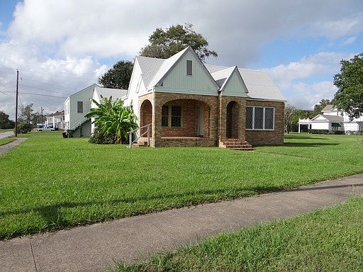 1st image of 2501 Lakeshore Dr