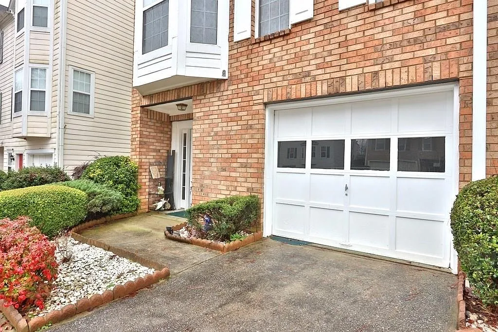 2 bed, 2.5 bath, 1595 sqft, $1,850 — Photo 3