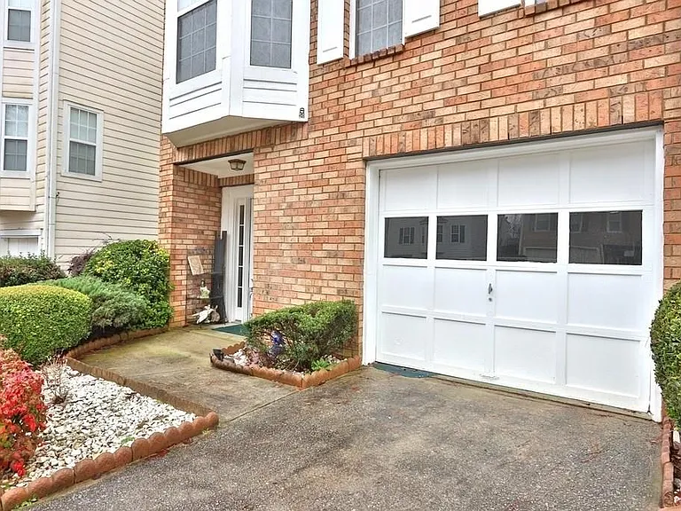 1399 Vintage Pointe Dr — Photo 3