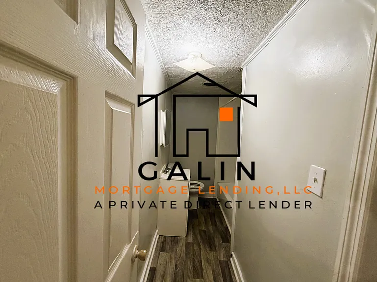 2203 Clars Ave — Photo 6
