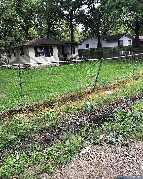 1st image of 131 Woodland Trl