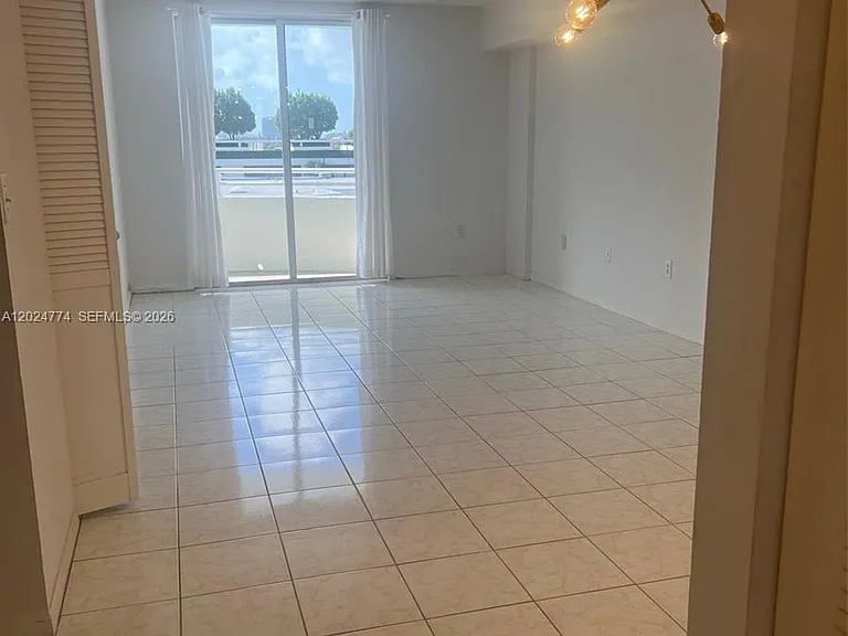 9156 Collins Ave #502 — Photo 2