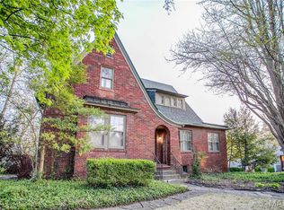 831 Spruce St, Alton, IL 62002