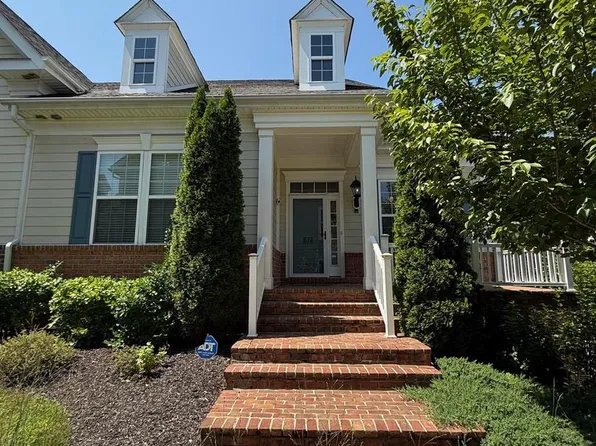 57 Steeplechase Dr, La Plata, MD 20646