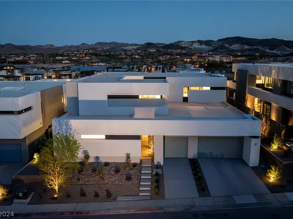 37 Canyon Bay Dr, Henderson, NV 89011