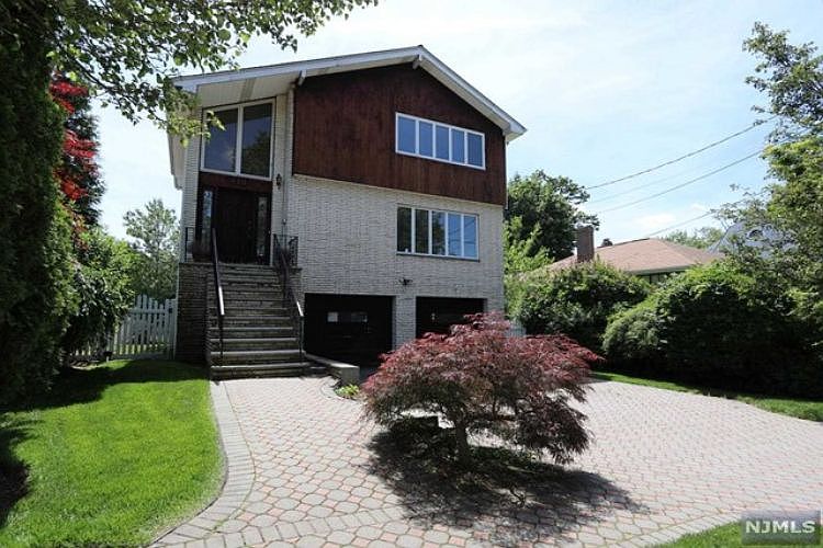 1st image of 420 Hazlitt Ave