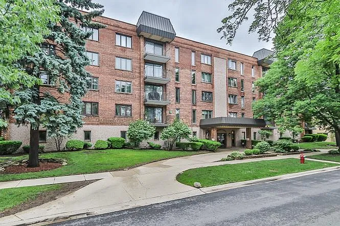1551 Ashland Ave APT 101 photo 1