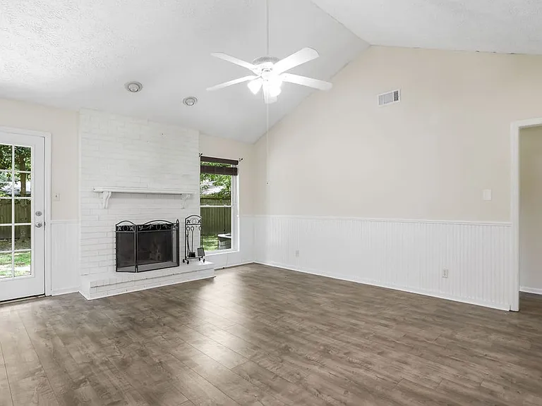 1 Cambridge Ct — Photo 14