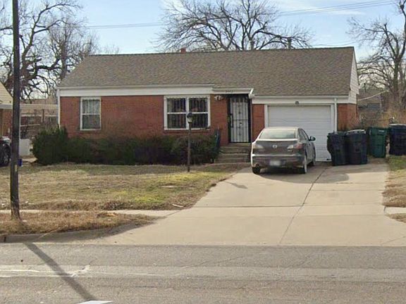 2nd image of 2312 NE 23rd St