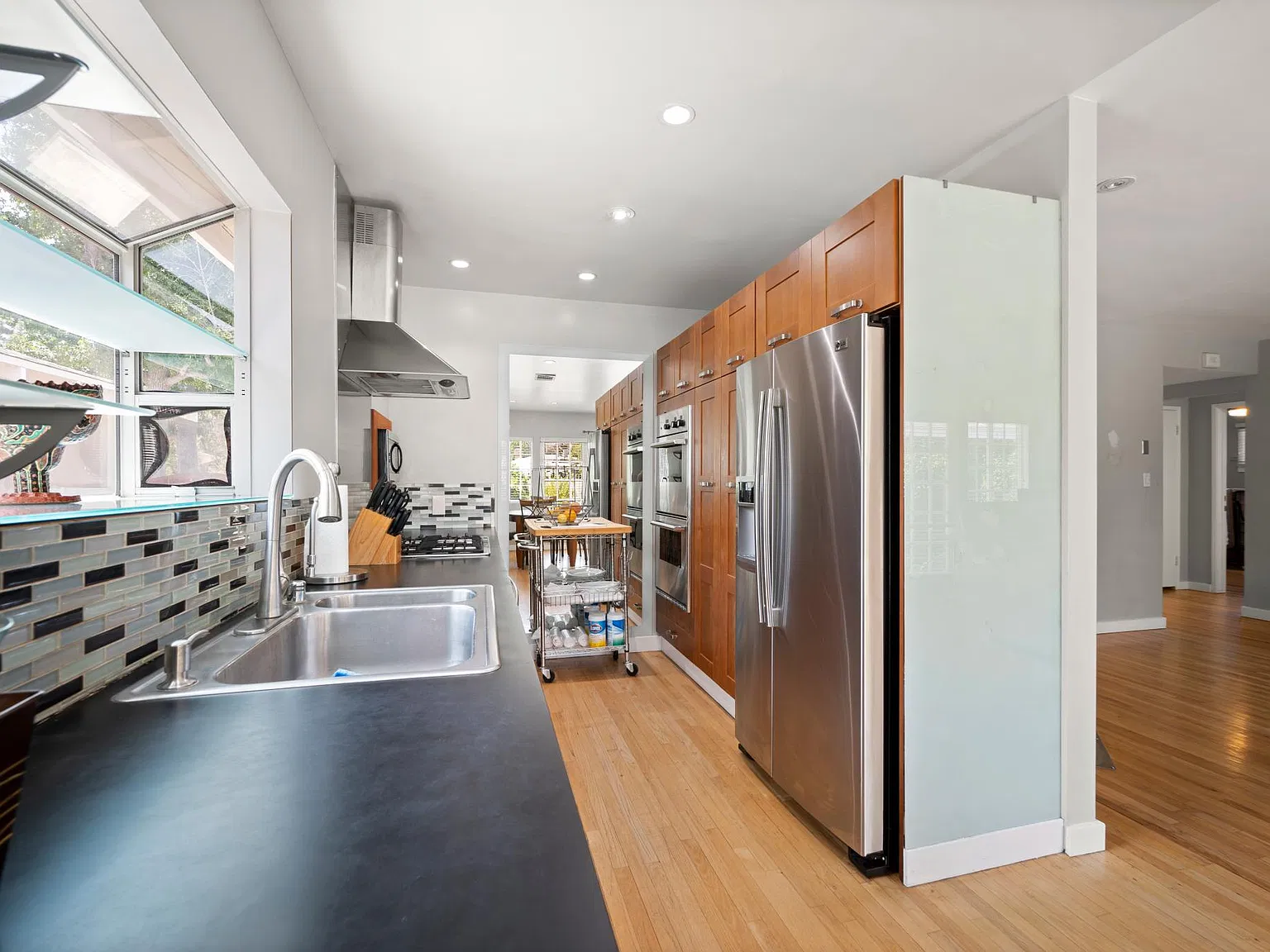 5856 Bevis Ave — Photo 4
