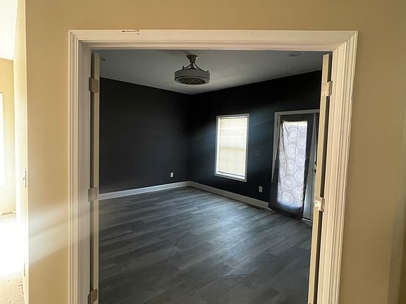 2nd image of 2889 Battlecrest Dr