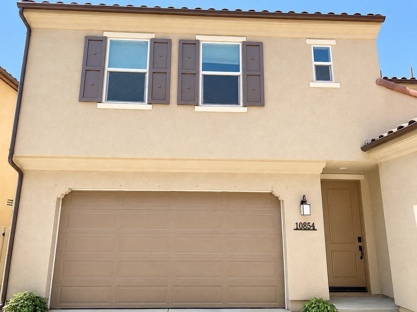 4 bed, 2271 sqft, $5,450 — Photo 2