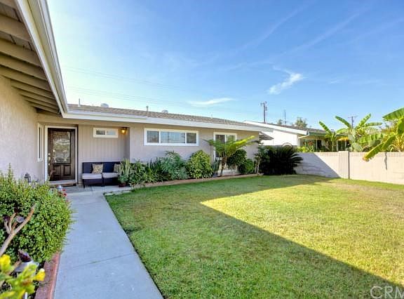 3rd image of 5804 Los Angeles Way