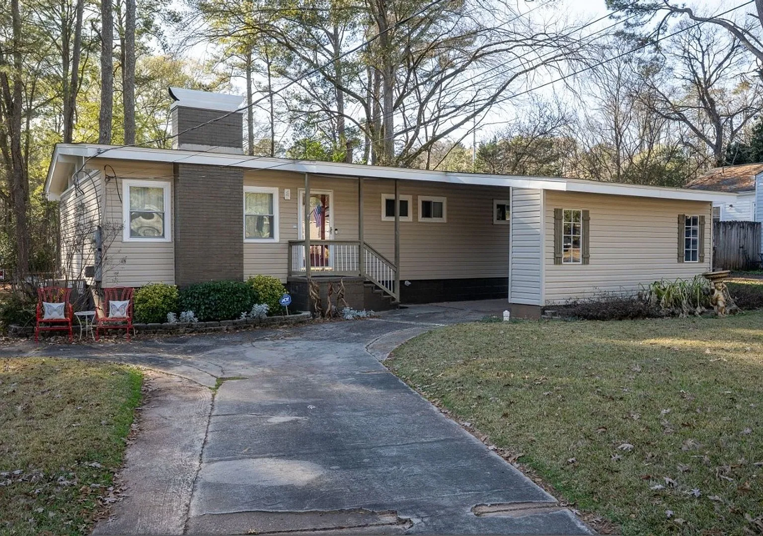 Charming 3BR/2Bath House in Birmingham w/Hot tub — Photo 4