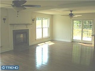 2nd image of 901 Merrybell Ln