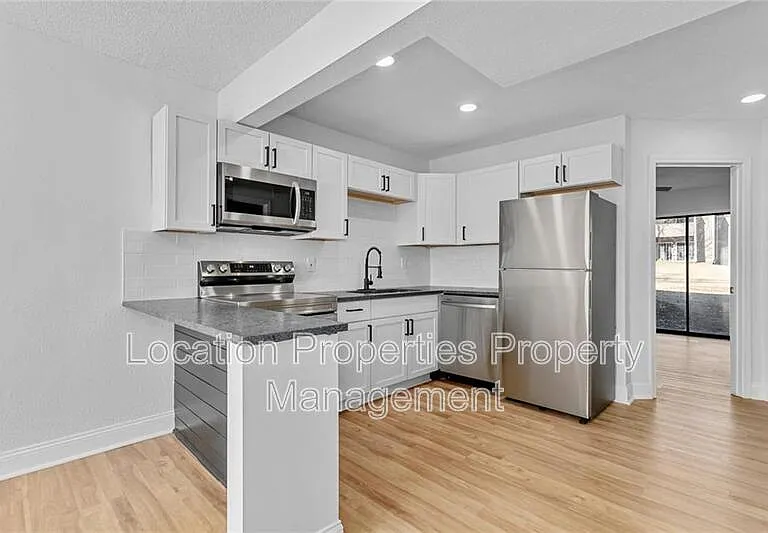 1502 W 25th Ct #D3 — Photo 8