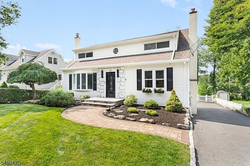 1st image of 33 Beverly Rd