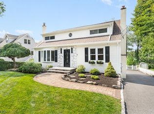 33 Beverly Rd, West Caldwell Twp., NJ 07006