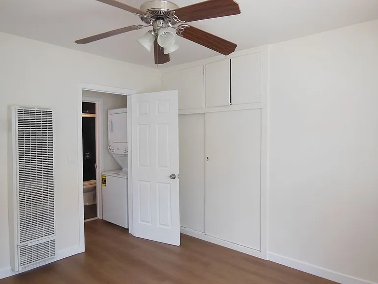 135 S Verdugo Rd #D — Photo 11