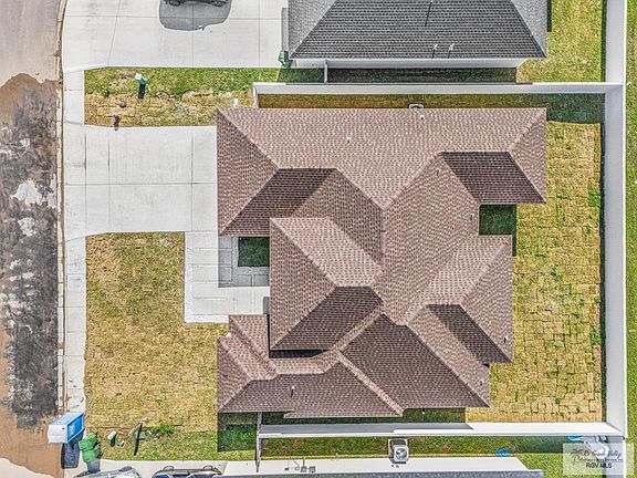 4th image of 4424 Aurora Dr