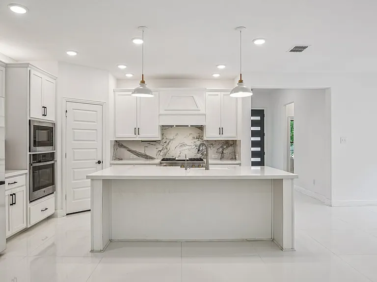 329 Magnolia St — Photo 27