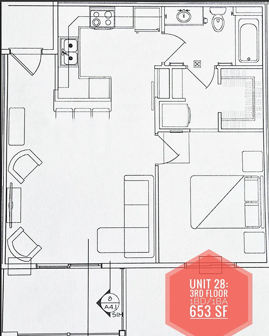 1 BD 1 BA 3rd Floor w/ wood view — Photo 4