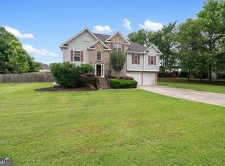 166 Woodford Way SE, Calhoun, GA 30701