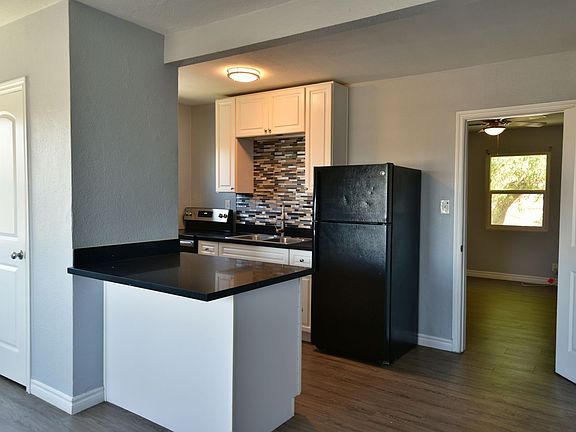 5th image of 1109 Stewart Ave APT 201