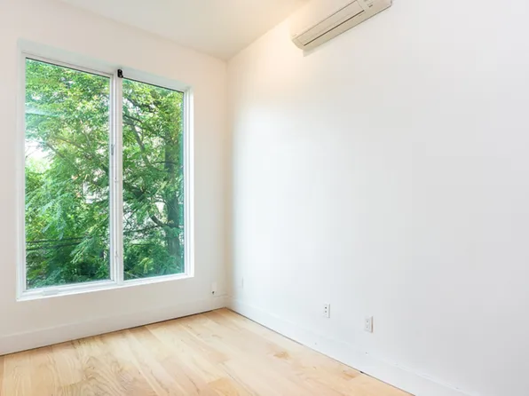 129 Troutman Street image 4 of 26