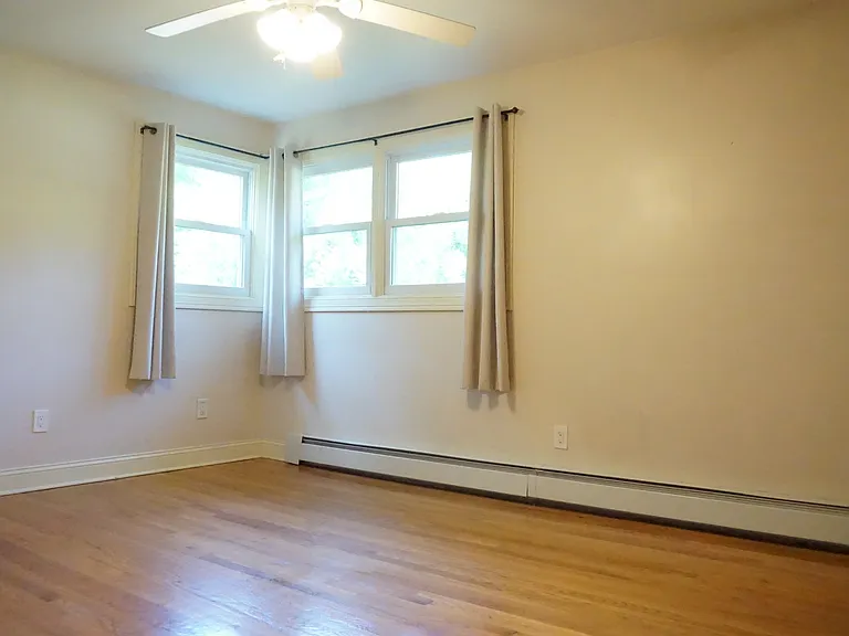4328 Madison Ave — Photo 9