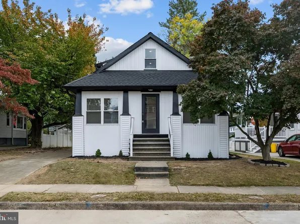 332 Chestnut St, Audubon, NJ 08106