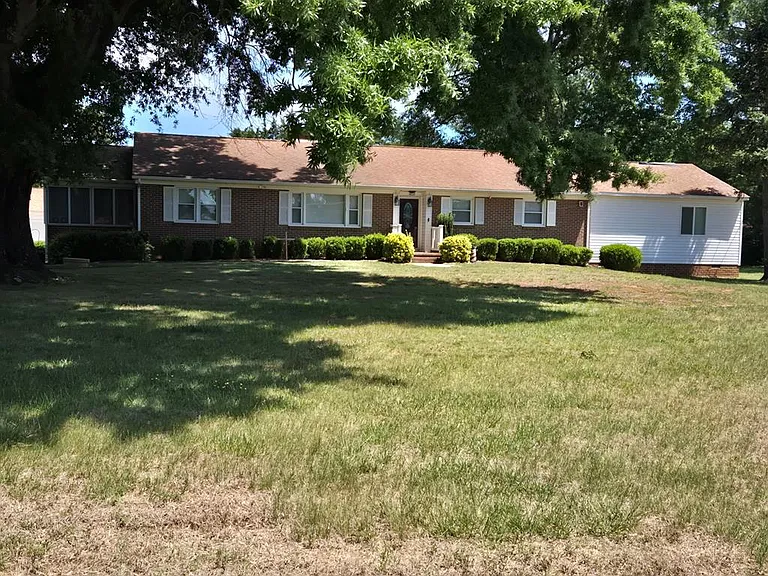 6 Mahan Rd — Photo 1