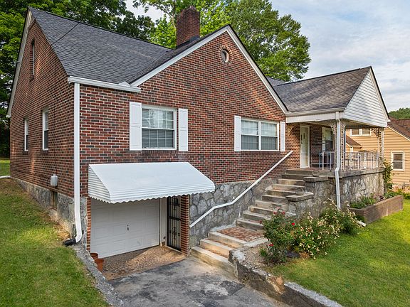 5th image of 110 Forsythe St