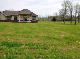 6071 Hunters Glen Rd, Seligman, MO 65745
