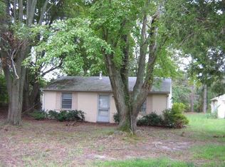 52 Badger Rd, Deltaville, VA 23043
