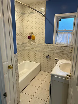 Rented by BELLMARC | media 10