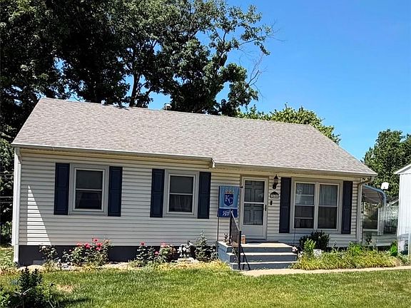2nd image of 2600 Cardinal Ln