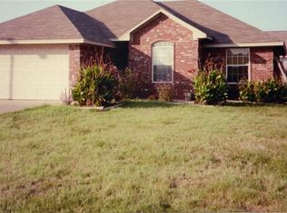 1007 Roseanne Dr, Commerce, TX 75428