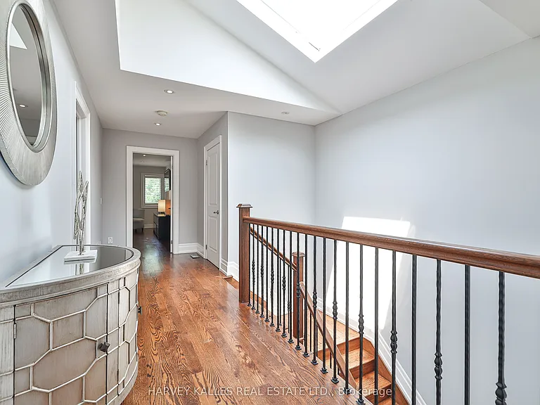 44 Churchill Ave — Photo 26