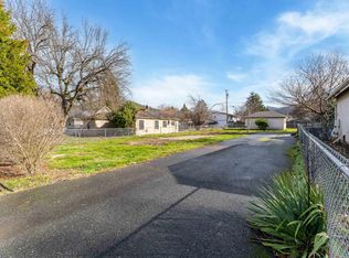 216 Broadway St, Rogue river, OR
