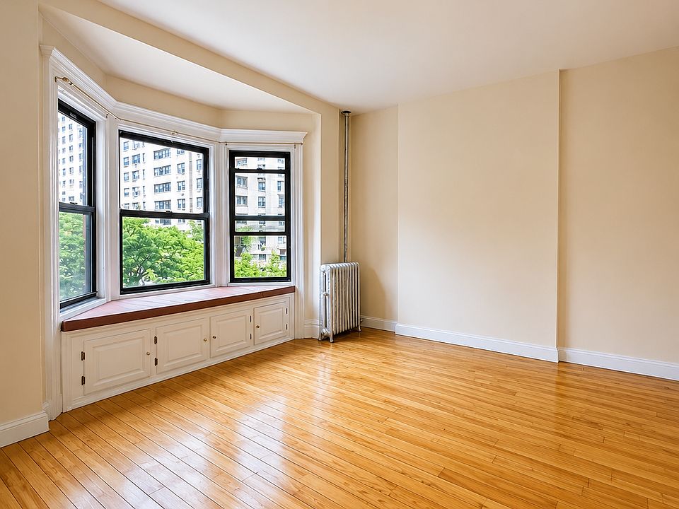 1st image of 520 W 123rd St APT 4E